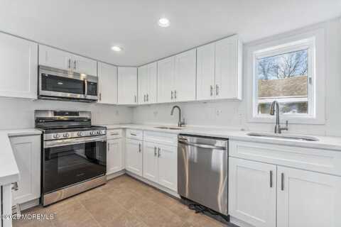 94 Monmouth Road, Oakhurst, NJ 07755