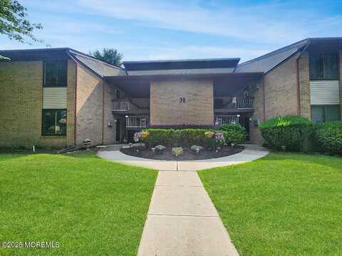 38 Meadow Green Circle, Manalapan, NJ 07726