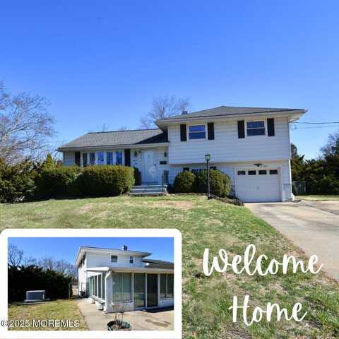 21 Spruce Road, Burlington, NJ 08016