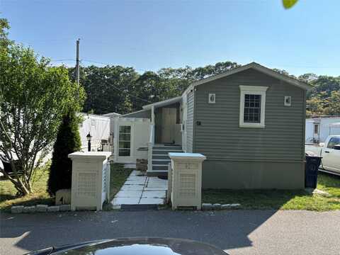 620 Montauk Highway, Westhampton Beach, NY 11978