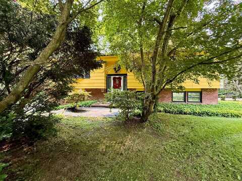 5 Spruce Drive, Hyde Park, NY 12538