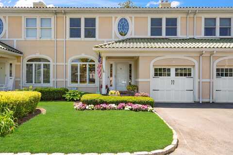 11 Villa Prom, Bay Shore, NY 11706