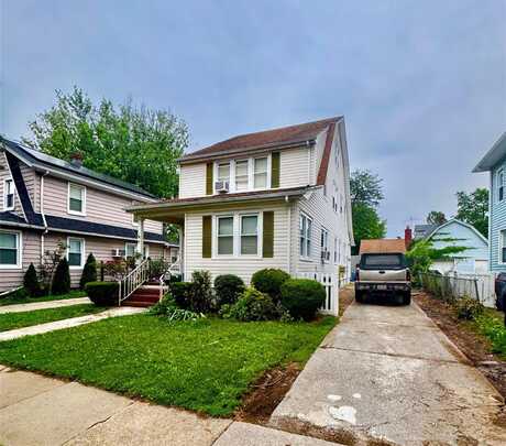 25 Brokaw Avenue, Floral Park, NY 11001