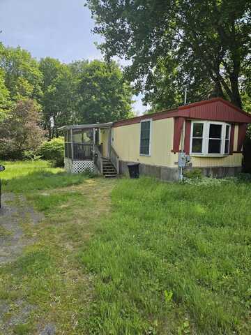 26 Gould Avenue, Dexter, ME 04930
