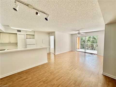 1260 Wildwood Lakes, NAPLES, FL 34104