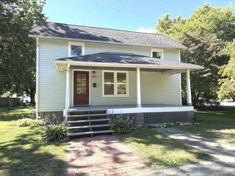 805 W Blaine Street, Monticello, IL 61856