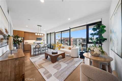 709 E Walnut Street, Pasadena, CA 91101