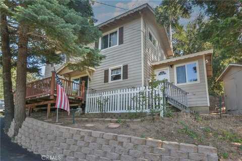 24507 Geneva Drive, Crestline, CA 92325