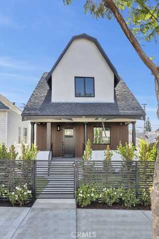 629 Olive Avenue, Long Beach, CA 90802
