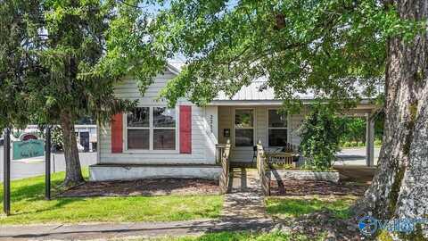 2215 Ringold Street, Guntersville, AL 35976