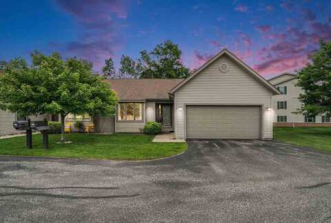 2027 Woods, Petoskey, MI 49770