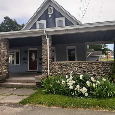 10 Parsons Street, Colebrook, NH 03576