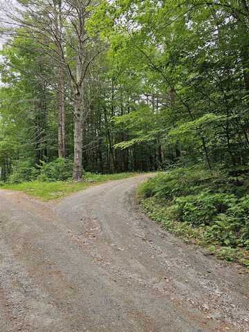 318 Skyboro W Road, Pownal, VT 05261