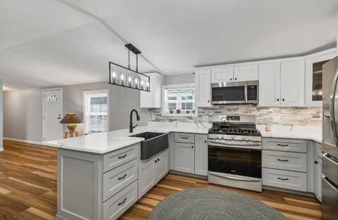 20 East Marina Road, Gilford, NH 03249
