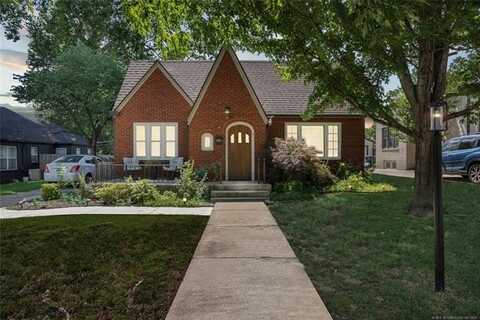 1620 S Columbia Place, Tulsa, OK 74104