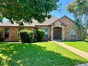 6916 Danele Court, Richland Hills, TX 76118