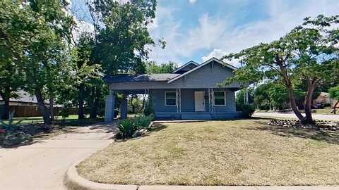 2700 S Jones Street, Fort Worth, TX 76104