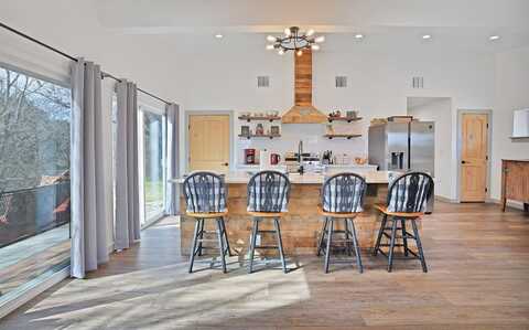 220 Burton Hill Drive, Weatherford, TX 76087