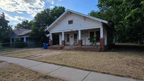 506 W Dale Street, Winters, TX 79567