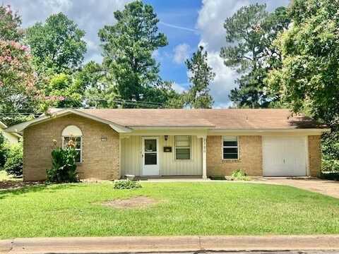 2390 Ballard Drive, Paris, TX 75460