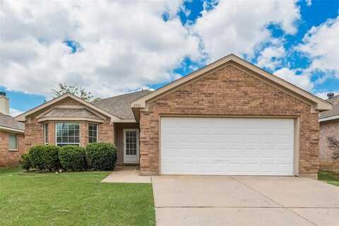 2901 Carolina Drive, Fort Worth, TX 76123