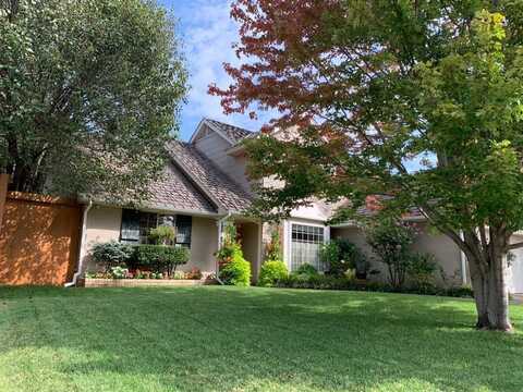 1309 Salem Avenue, Edmond, OK 73003