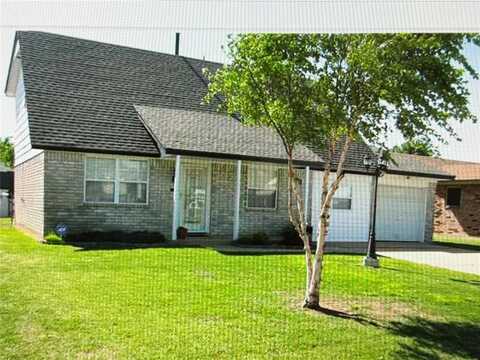 1205 Saint George Avenue, Moore, OK 73160