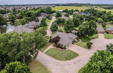 4719 W Two Lakes Avenue, Norman, OK 73072