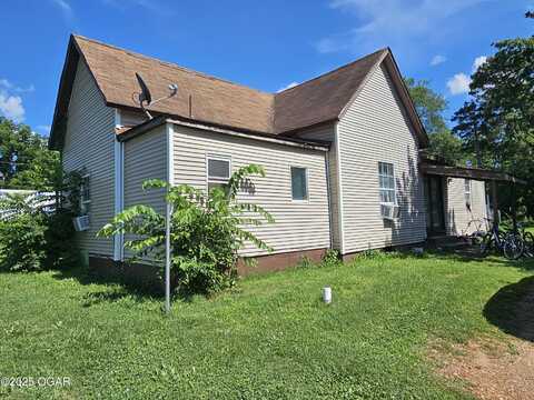 110 E Carnes Street, Wheaton, MO 64874