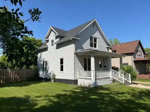 508 2nd Ave S, New Rockford, ND 58356
