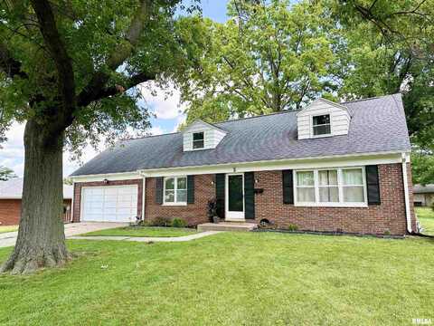 3 Ivywood Drive, Jacksonville, IL 62650