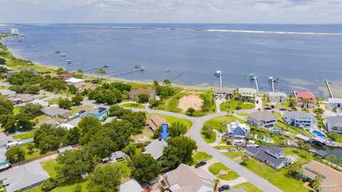 11726 Chanticleer Dr, Pensacola, FL 32507