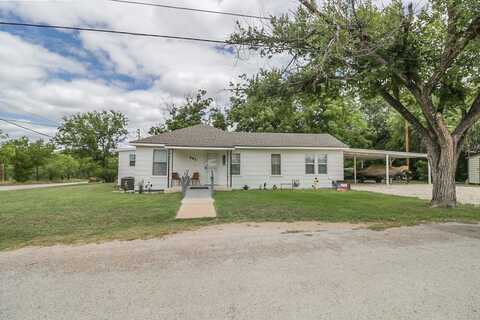 601 E 1st St, Coleman, TX 76834