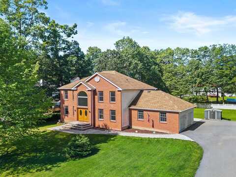 1031 Red Maple Lane, Stroudsburg, PA 18360