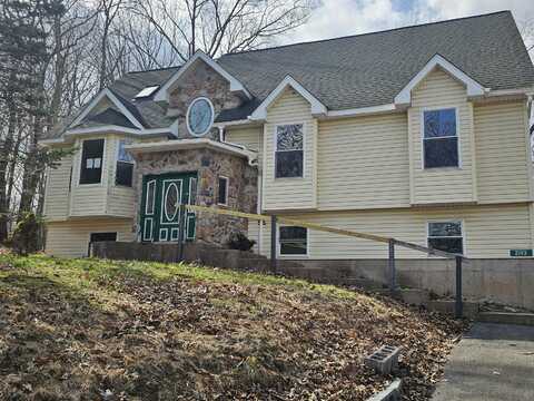 2193 Lake Drive, Henryville, PA 18332