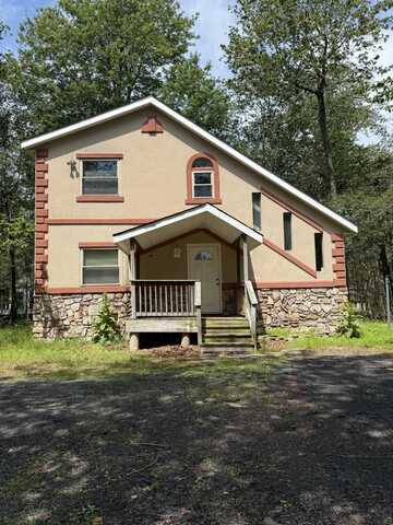 9737 Cardinal Lane, Tobyhanna, PA 18466