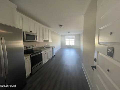 153 Paddlers Point #106, Matamoras, PA 18336