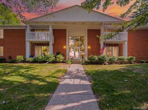 16820 Edloytom Way, Clinton Township, MI 48038