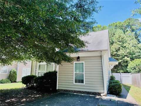 604 Holmes Boulevard, Yorktown, VA 23692
