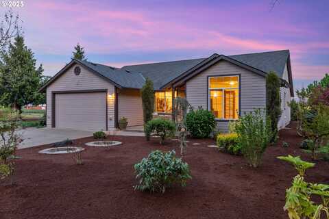 21805 BOONES FERRY RD, Aurora, OR 97002