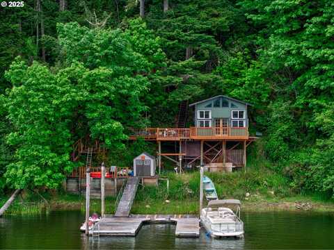 1401 N TENMILE LAKE, Lakeside, OR 97449