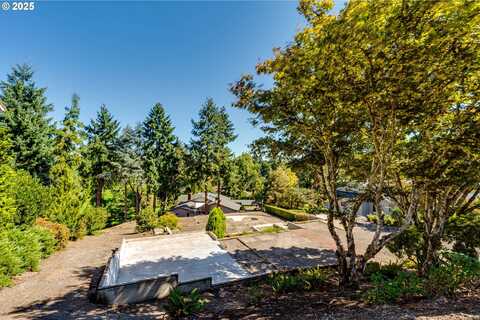 516 SPYGLASS DR, Eugene, OR 97401