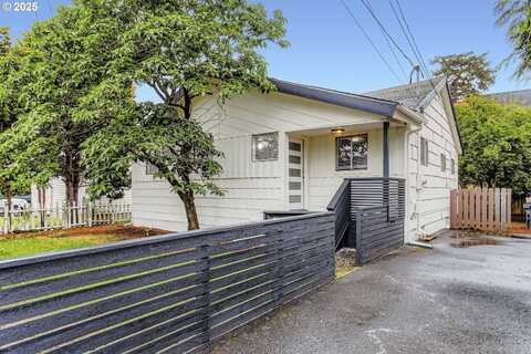 4214 NE HIGHLAND CT, Portland, OR 97218