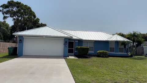 2109 SE Trillo Street, Port Saint Lucie, FL 34952