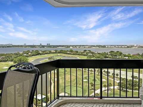 2000 Presidential Way, West Palm Beach, FL 33401