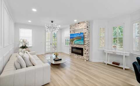 1028 E Heritage Club Circle, Delray Beach, FL 33483