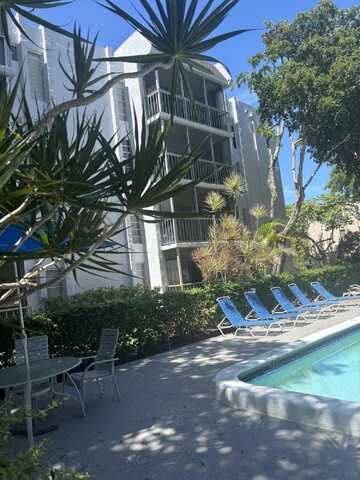 483 N Pine Island Road N, Plantation, FL 33324