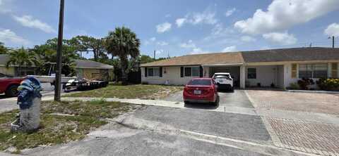 4732 Chariot Circle, Greenacres, FL 33463