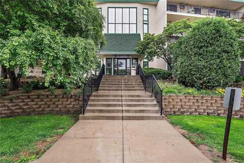 10411 Cedar Lake Road, Minnetonka, MN 55305