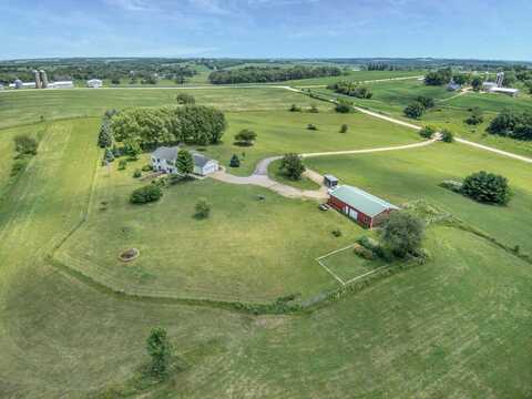 8900 Silver Spring Road, Gratiot, WI 53541